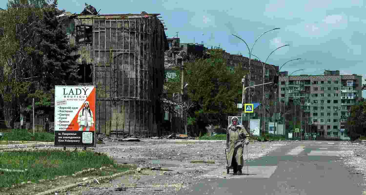 Ukraine fights back as Russia intensifies Pokrovsk assault.