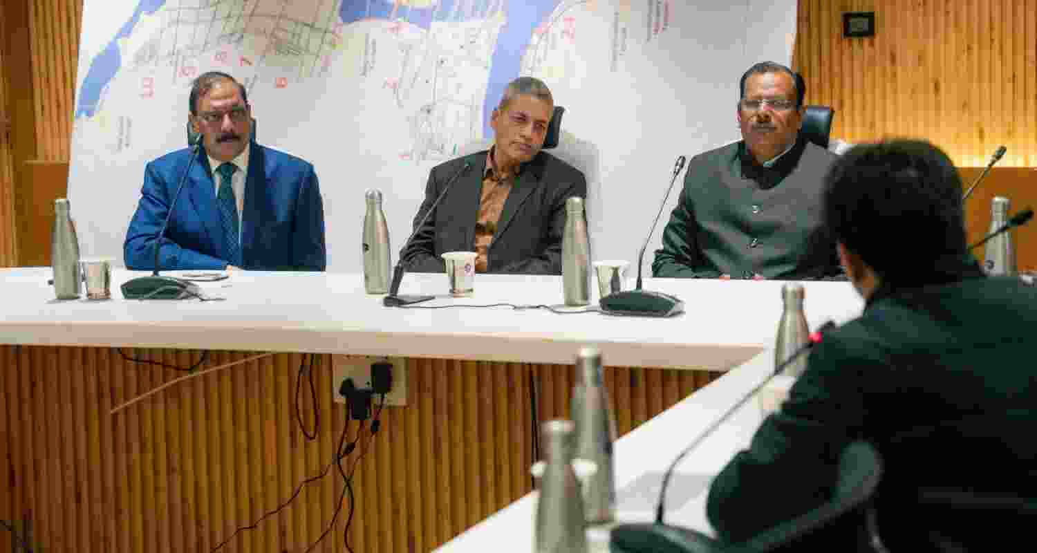 Judicial panel visits Kumbh stampede spot, hospital in Prayagraj