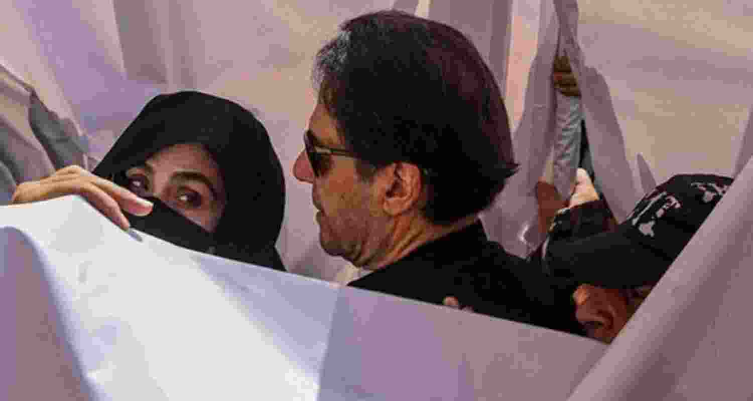  Khan met his wife, Bushra Bibi, with their meeting lasting around 30 to 35 minutes. 
