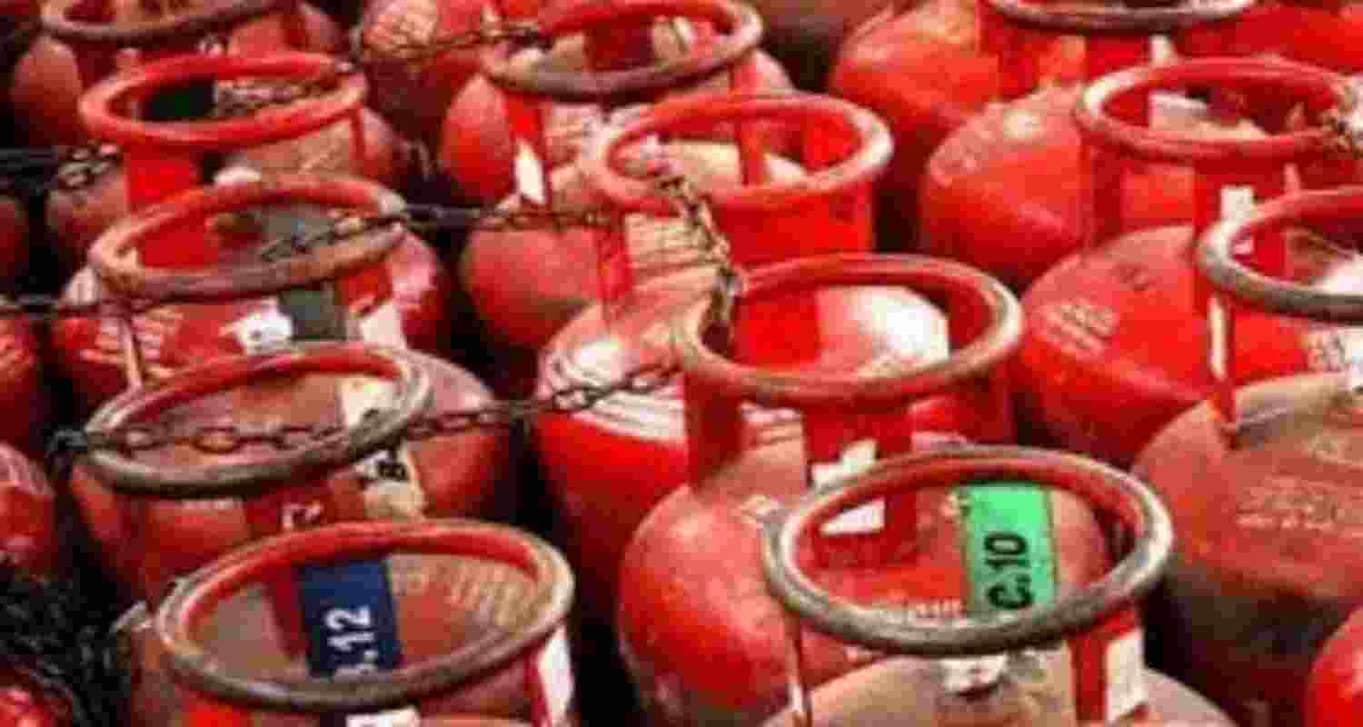 The subsidy to be paid by the government to state-owned oil companies may be to the tune of ₹30,000-35,000 crore (Pic: Representative Image)