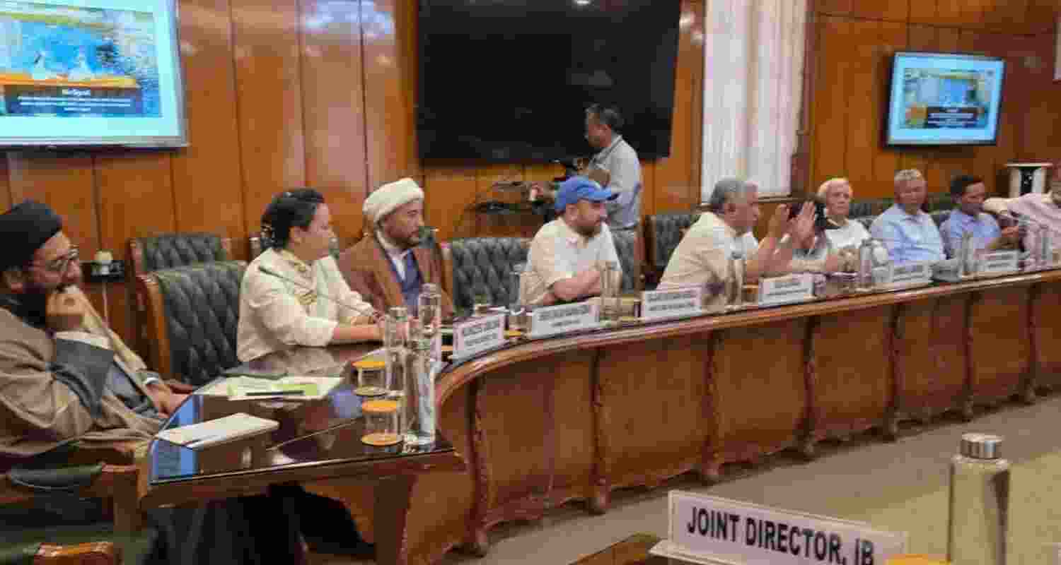 LAB, KDA meeting with MHA : Art 371, statehood discussed