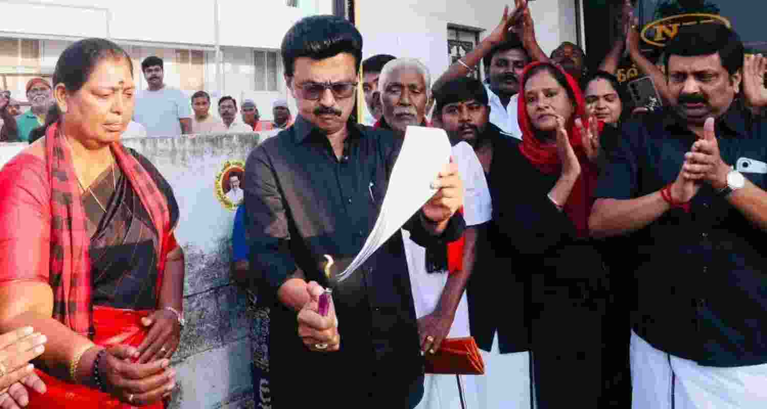 ‘Poradavom, Velvom ondraga’ (let us struggle, win together) was among the slogans raised by Stalin and DMK workers during the protest.