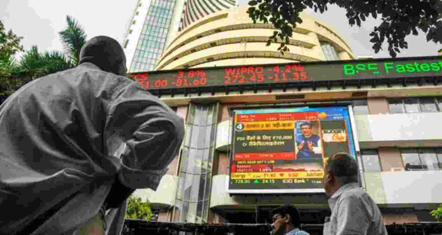 Sensex, Nifty end lower; FMCG, Tata stocks drag markets down
