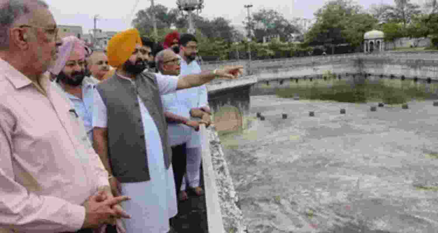 Punjab cabinet ministers at the inauguration of the ₹70 lakh pipeline project at the Kali Devi temple