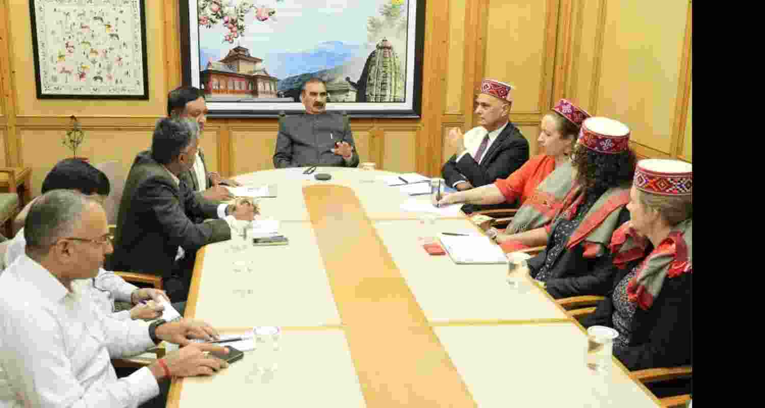 Chief Minister Thakur Sukhvinder Singh Sukhu during a meeting with a delegation from New Zealand.