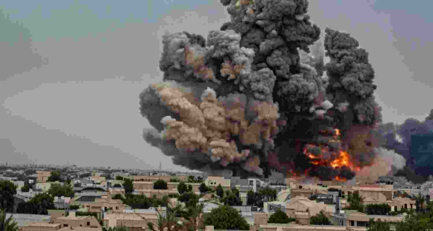 US launches sixth round of strikes on Iran, targeting southern military and civilian sites as Trump claims the US has the upper hand in the conflict.