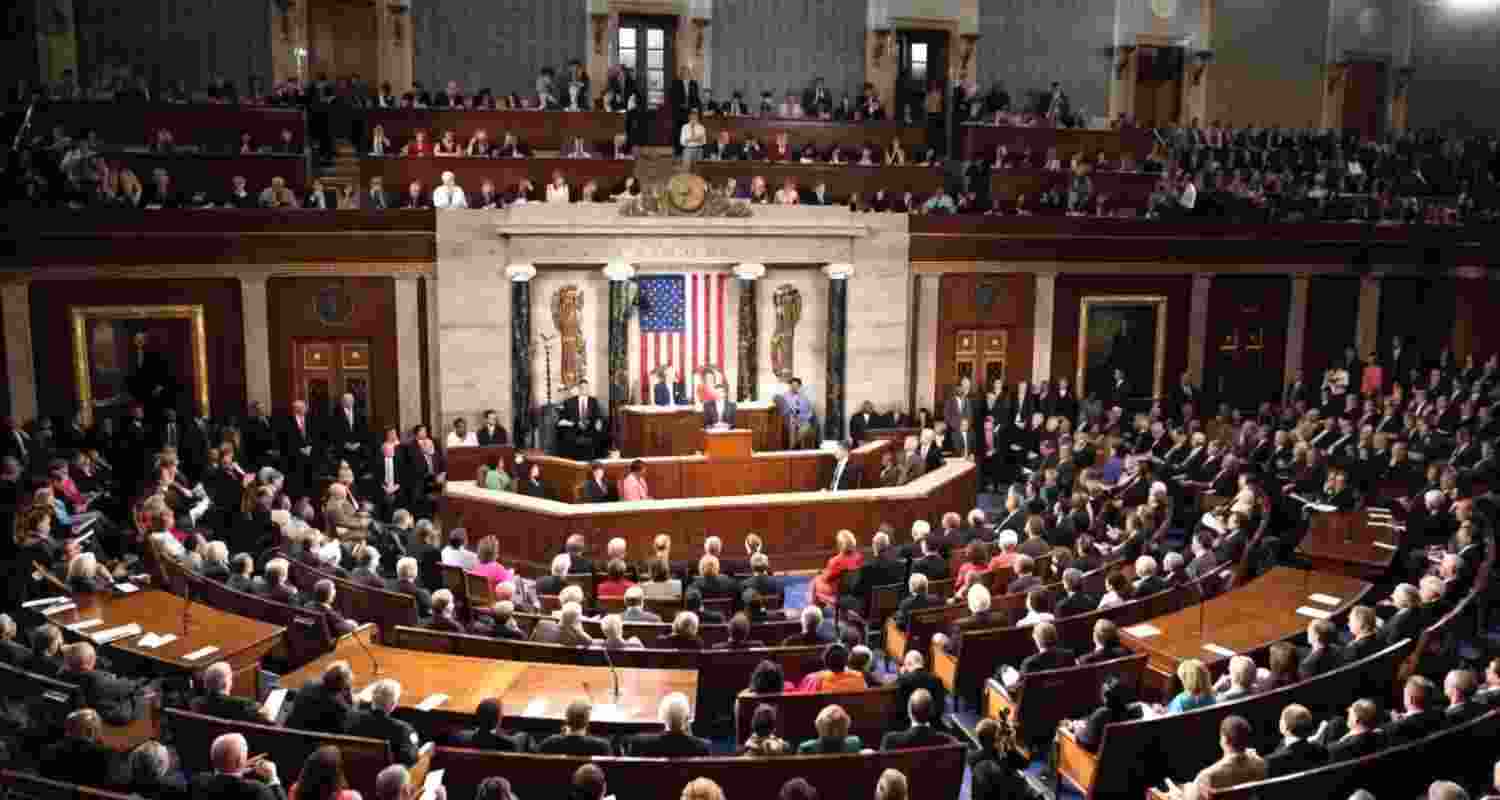 US Senate again blocks bid to curb Trump’s Iran war powers as tensions persist; ceasefires hold, blockade tightens, and lawmakers vow repeated votes.