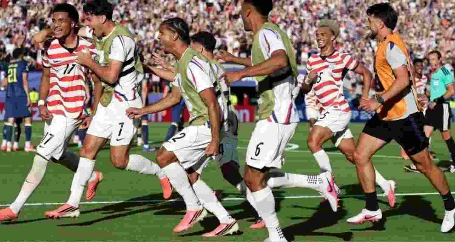 USA stormed into the next round of the FIFA World Cup after crushing Bosnia and Herzegovina 2-0. 