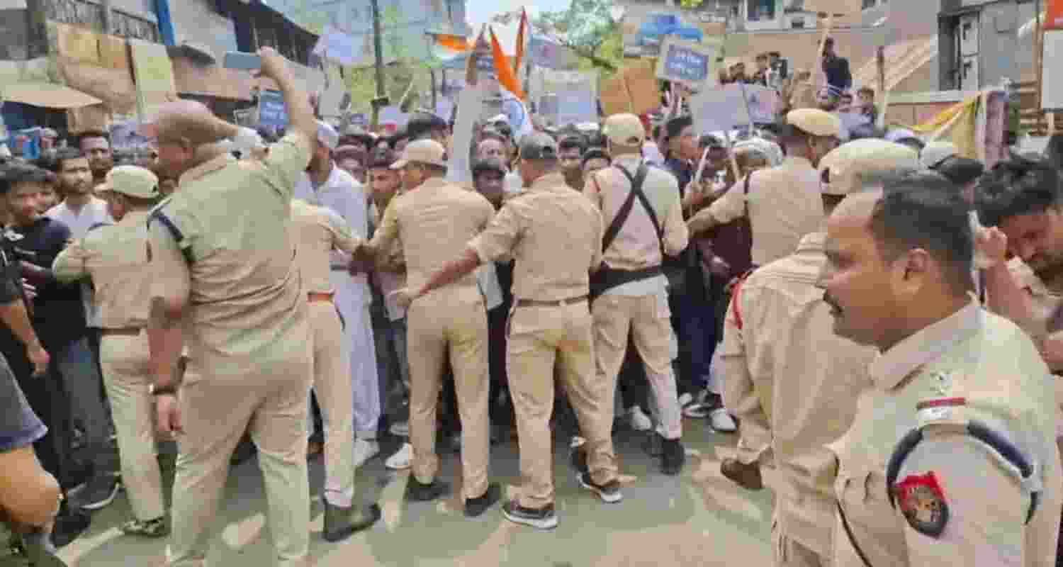 Police crack down on anti-Waqf protesters in Assam
