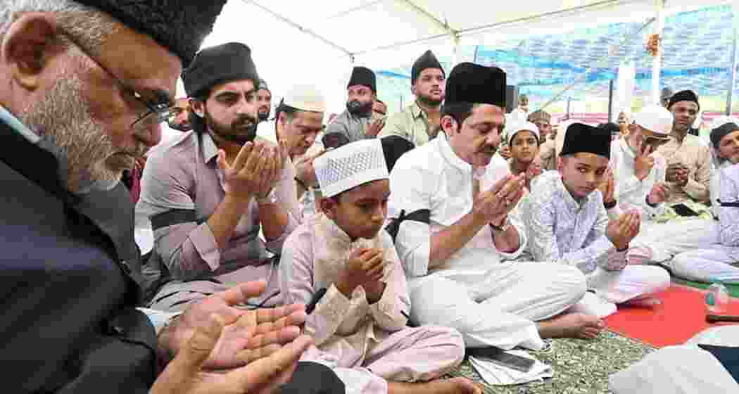 Protests during Eid celebrations in Madhya Pradesh saw black armbands worn against the Waqf Amendment Bill, while a placard expressing support for Palestine sparked a political war between BJP and Congress.

