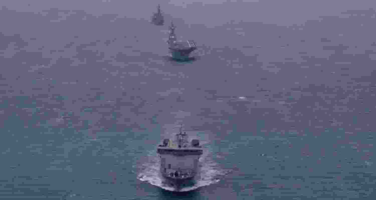 First in 90 yrs, Japanese warships dock in New Zealand First in 90 yrs, Japanese warships dock in New Zealand