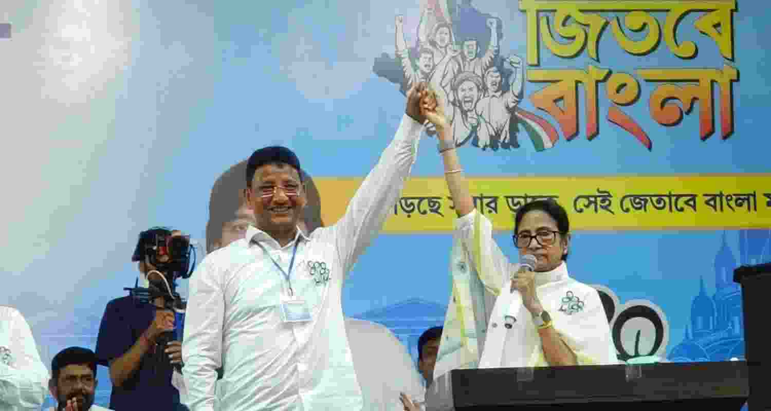 Mamata Banerjee slams SIR process, alleges voter roll manipulation, cites Supreme Court stance, and attacks EC and Centre at Birbhum rally.