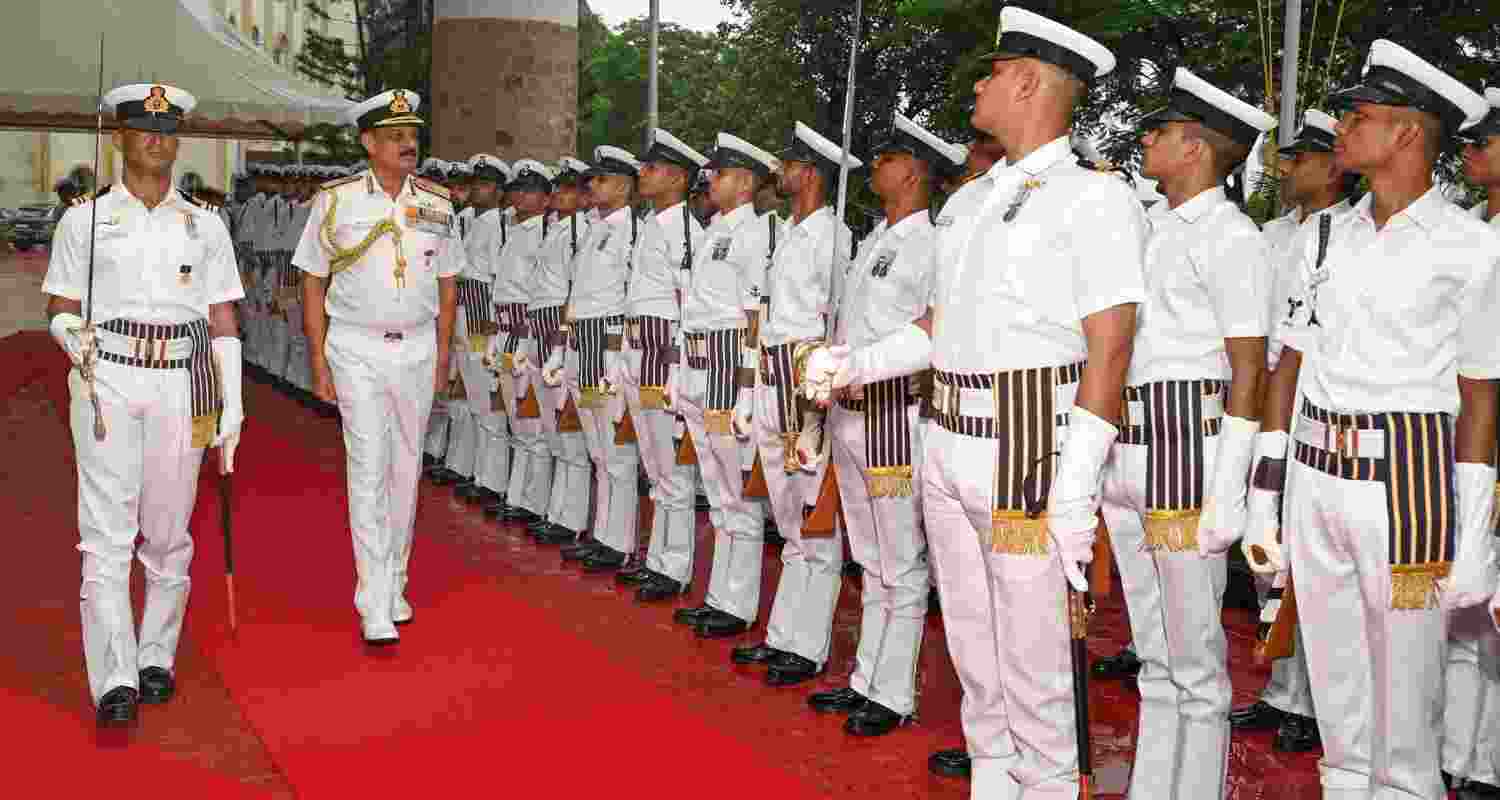 Navy chief visits Western Naval Command; reviews op preparedness