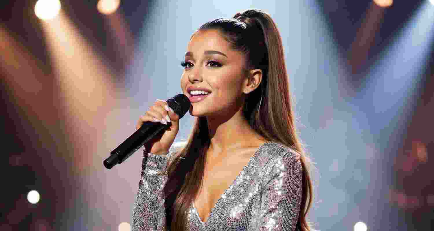 How oversized hoodies helped Ariana Grande ‘hide away’ How oversized hoodies helped Ariana Grande ‘hide away’