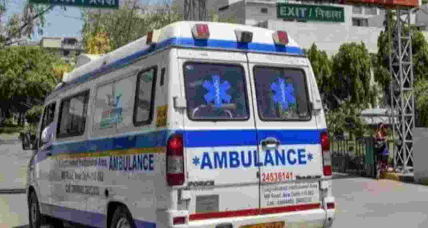 The woman’s ordeal reportedly lasted 75 days. She claims that during a follow-up visit on October 23, hospital staff failed to provide a proper diagnosis and instead prescribed medication intended to "clean the stomach." The woman’s ordeal reportedly lasted 75 days. She claims that during a follow-up visit on October 23, hospital staff failed to provide a proper diagnosis and instead prescribed medication intended to "clean the stomach."