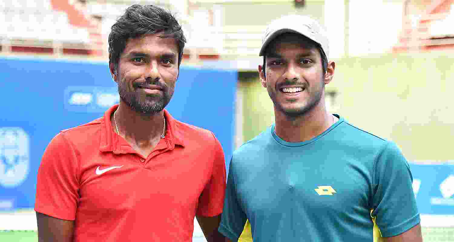 The Indian pair of Anirudh Chandrasekar and Vijay Prashanth advanced to the men's doubles quarterfinals at the US men's clay court championship ATP tour The Indian pair of Anirudh Chandrasekar and Vijay Prashanth advanced to the men's doubles quarterfinals at the US men's clay court championship ATP tour
