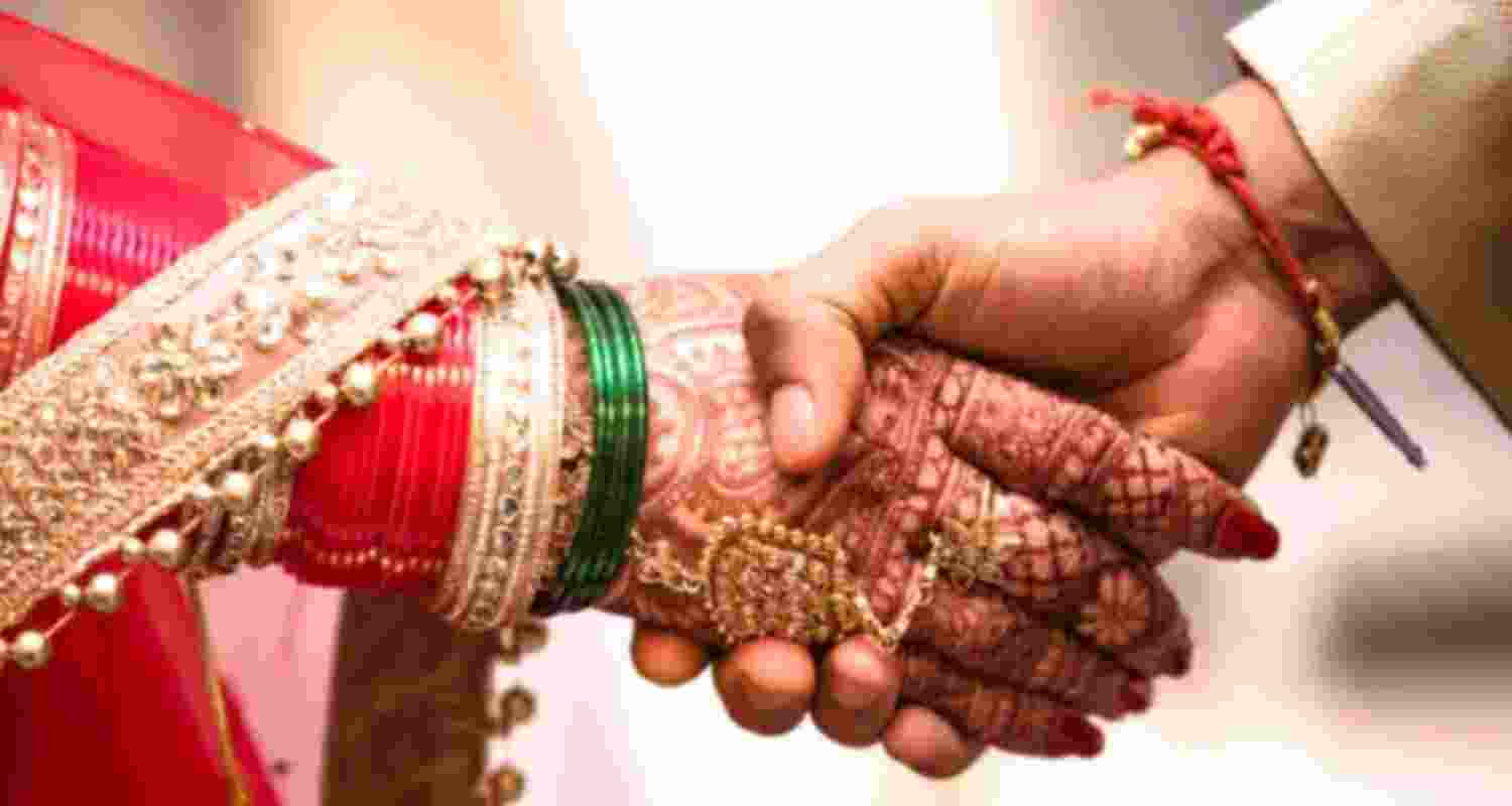Malda teen’s call for help stops her own child marriage Malda teen’s call for help stops her own child marriage