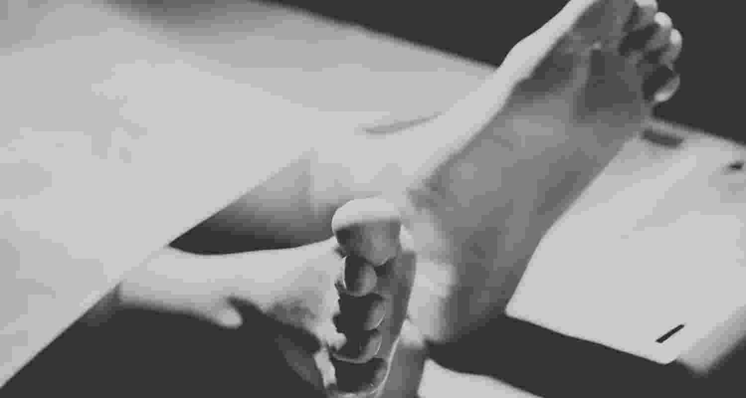 PRD Jawan dies after auto hits his e-rickshaw in Maudaha PRD Jawan dies after auto hits his e-rickshaw in Maudaha