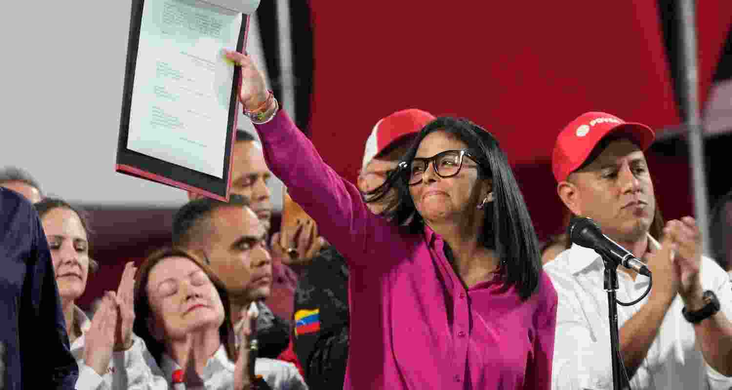 According to the Venezuelan human rights group, Foro Penal, there are approximately 711 political figures and opposition leaders detained in various prisons across the country According to the Venezuelan human rights group, Foro Penal, there are approximately 711 political figures and opposition leaders detained in various prisons across the country