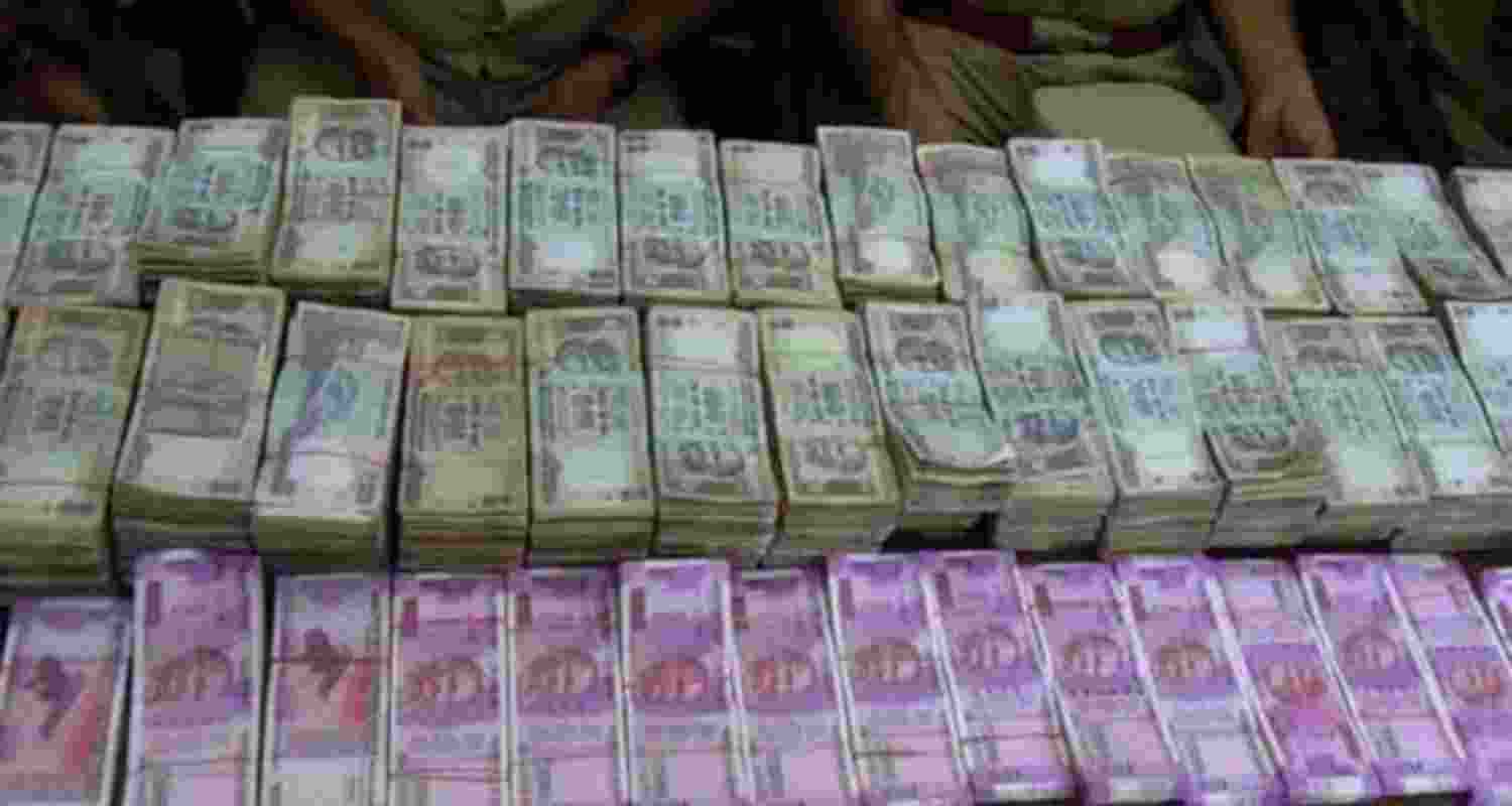 Police seize ₹1.12 lakh fake currency in Arunachal, four held Police seize ₹1.12 lakh fake currency in Arunachal, four held