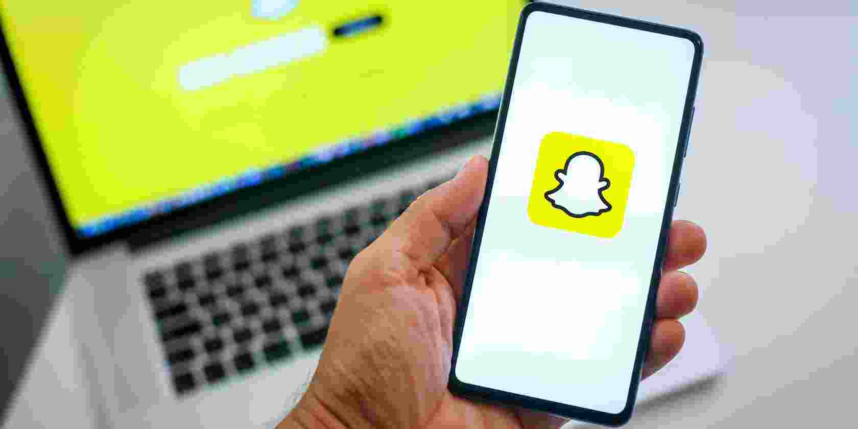 Snapchat surpasses 422 Million daily active users, achieves 10% year-on-year growth Snapchat surpasses 422 Million daily active users, achieves 10% year-on-year growth