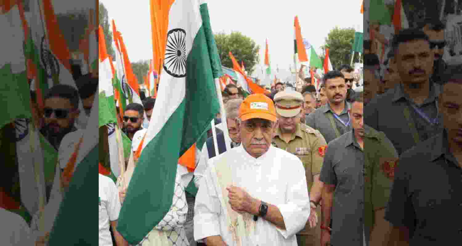 Jammu and Kashmir Lieutenant Governor Manoj Sinha flags off Tiranga rally from Srinagar. Jammu and Kashmir Lieutenant Governor Manoj Sinha flags off Tiranga rally from Srinagar.
