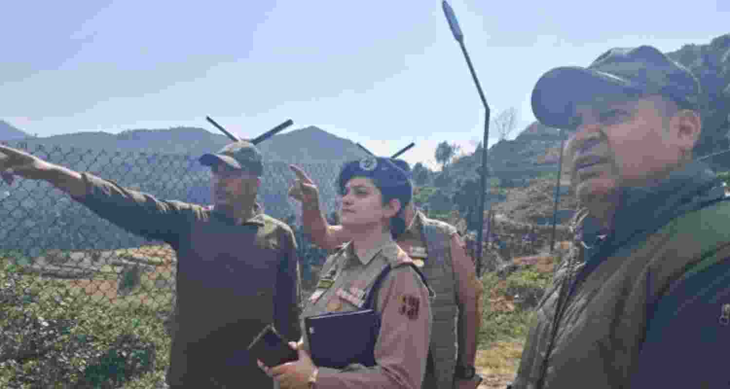 Kathua SSP Mohita Sharma orders intense CASO and long-range patrols in border areas.  Kathua SSP Mohita Sharma orders intense CASO and long-range patrols in border areas.