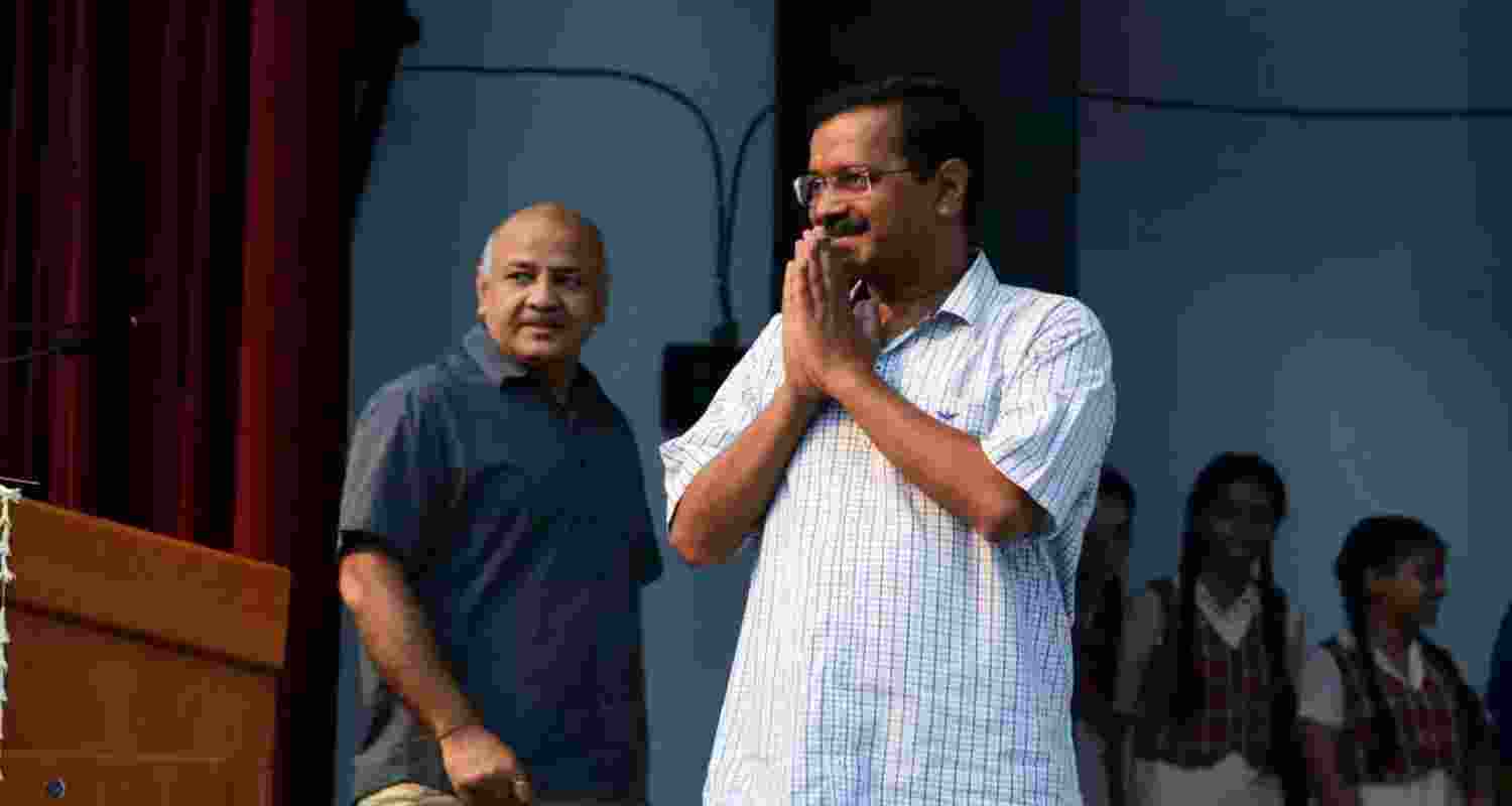 Sisodia, Kejriwal meet amid Delhi CM succession talks Sisodia, Kejriwal meet amid Delhi CM succession talks