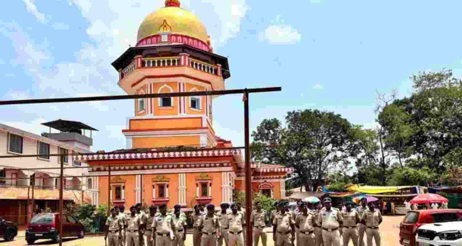 Temple stampede: North Goa Collector, SP shunted out Temple stampede: North Goa Collector, SP shunted out