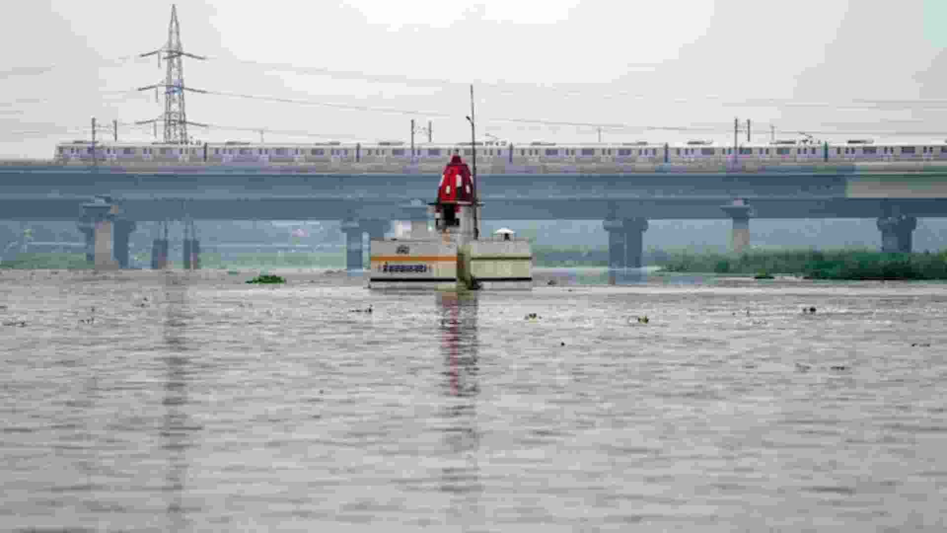 Flood alert sounded in Delhi, ORB may cross danger mark today Flood alert sounded in Delhi, ORB may cross danger mark today