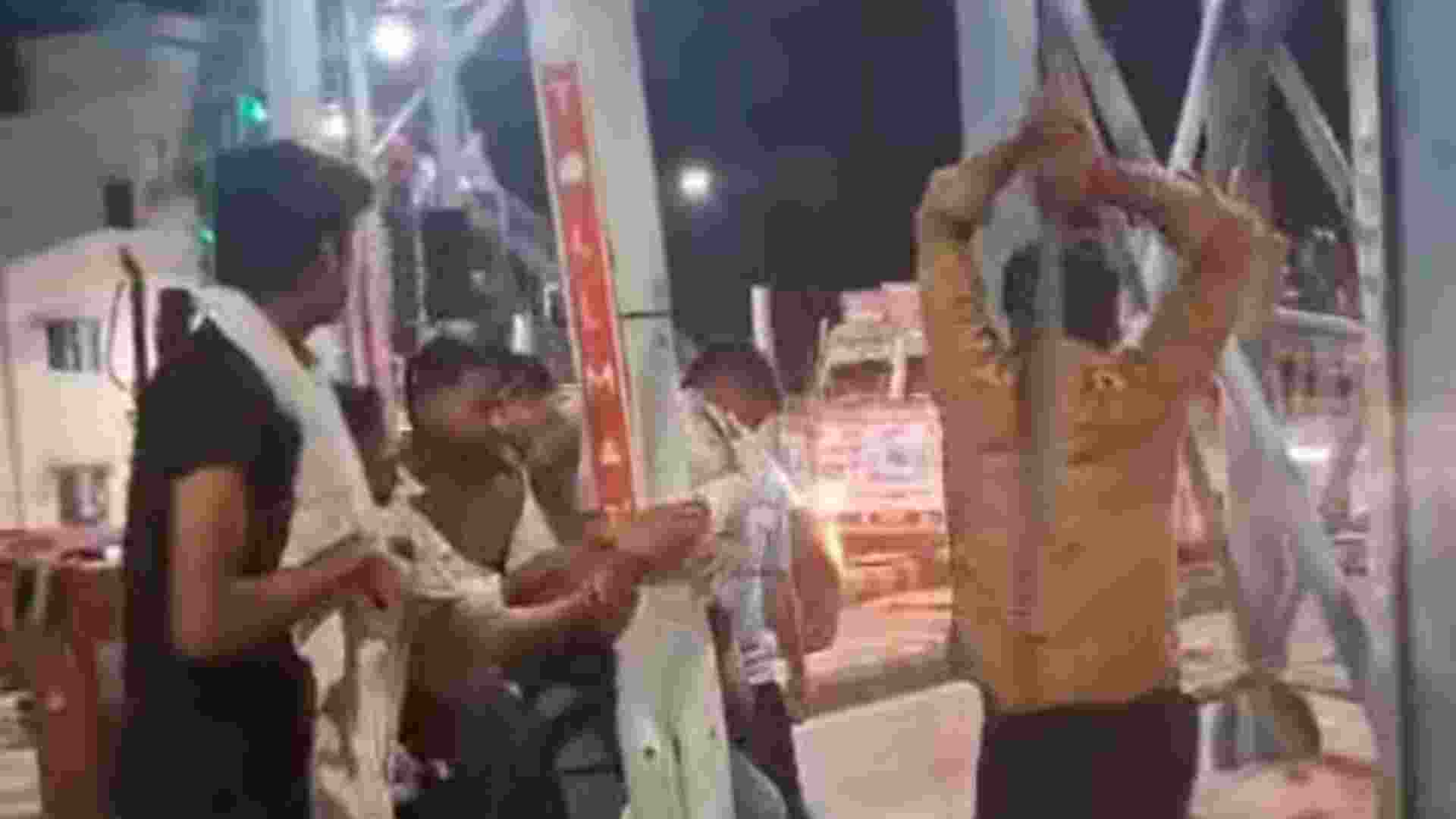 Jawan assaulted at toll plaza, NHAI slaps ₹20L fine on operator Jawan assaulted at toll plaza, NHAI slaps ₹20L fine on operator