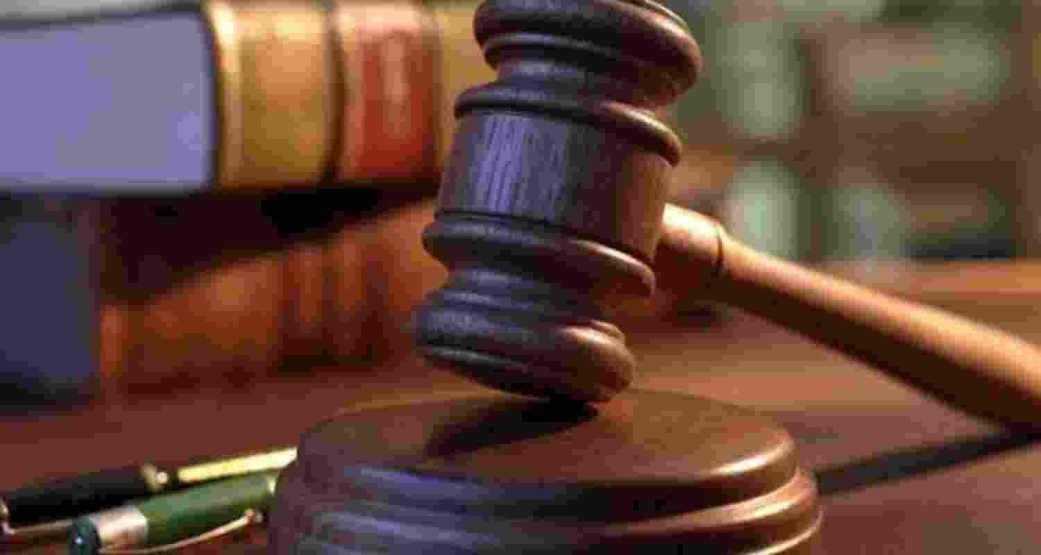 Probe ordered after toxic gas leak kills two in Dhanbad Probe ordered after toxic gas leak kills two in Dhanbad