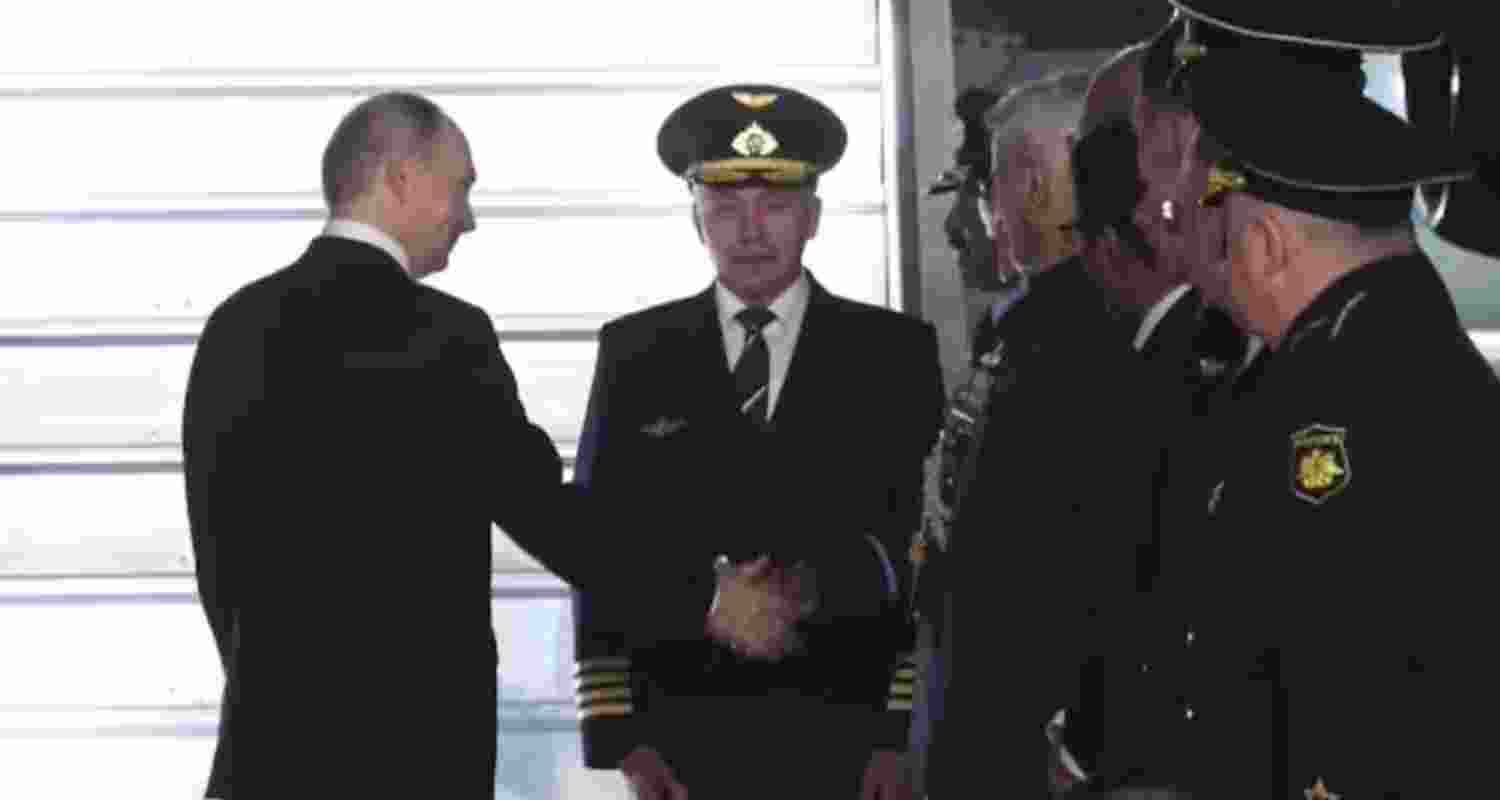 Putin wraps up two-day India visit Putin wraps up two-day India visit