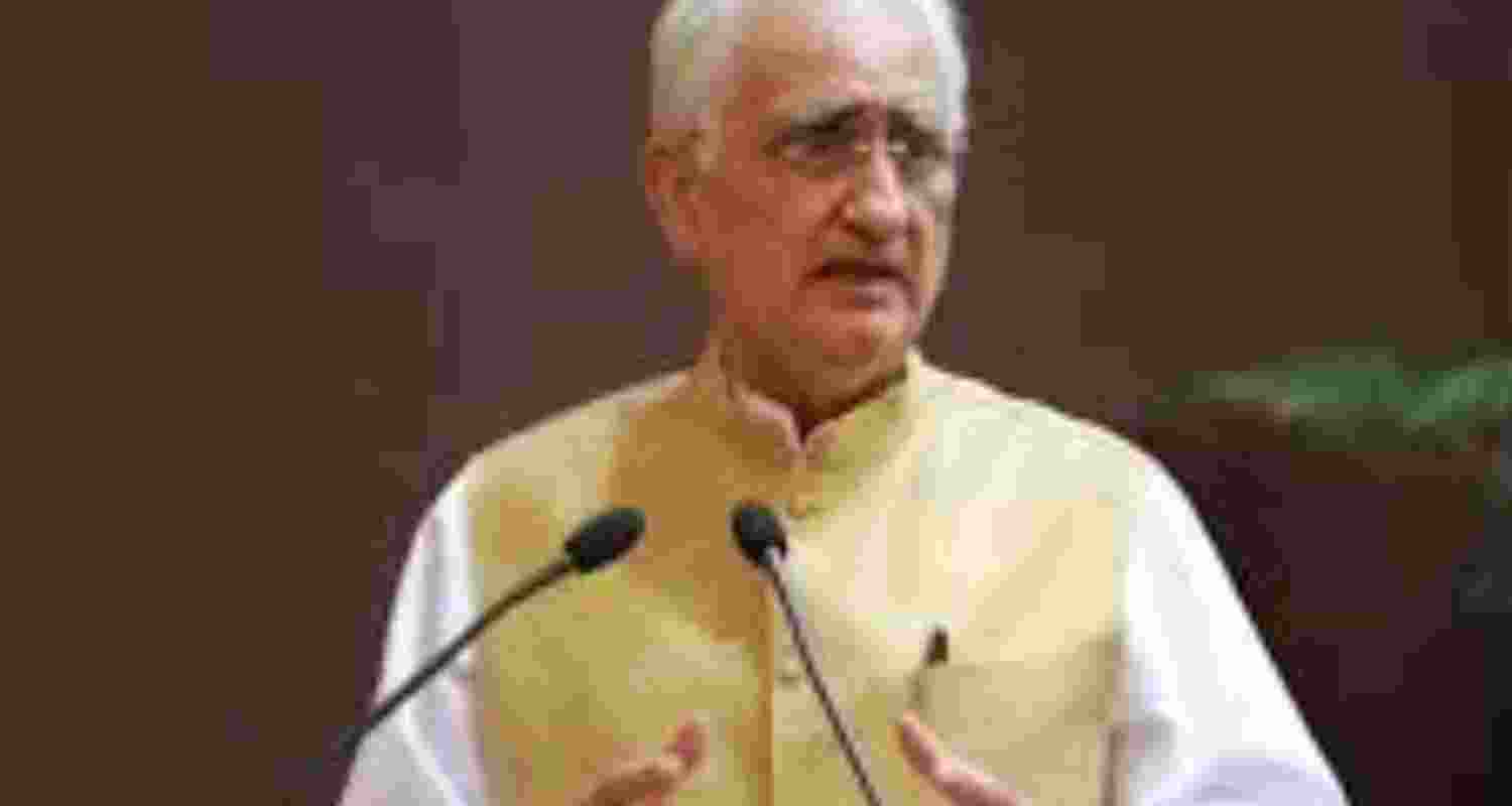 Salman Khurshid seeks PM's reply on Delhi blast 'security lapse' Salman Khurshid seeks PM's reply on Delhi blast 'security lapse'