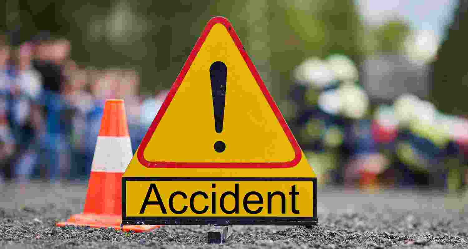 Seven injured as HRTC bus skids off road in Mandi Seven injured as HRTC bus skids off road in Mandi