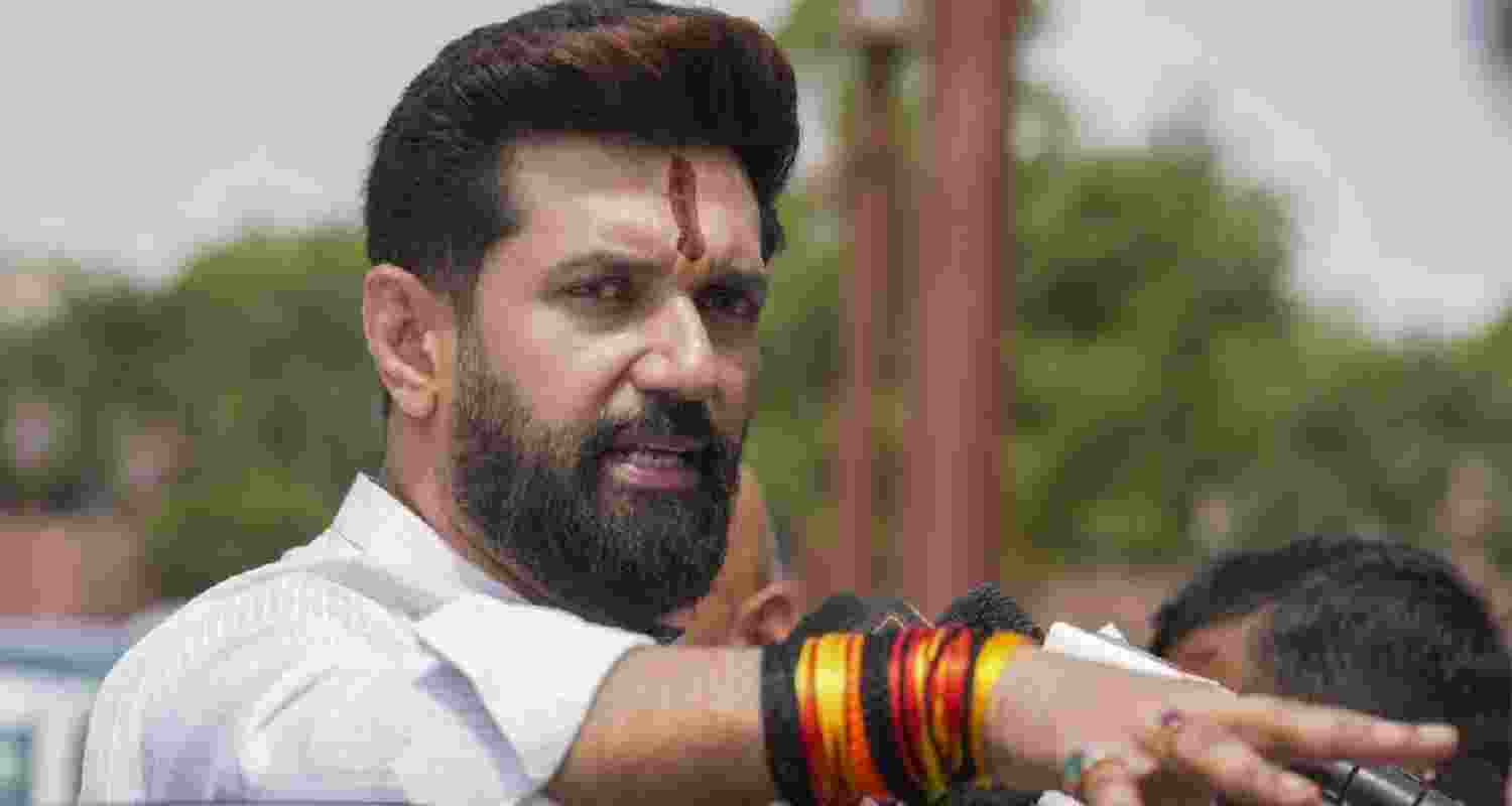 Chirag Paswan urges Muslims to break free from bonded vote bank. Chirag Paswan urges Muslims to break free from bonded vote bank.