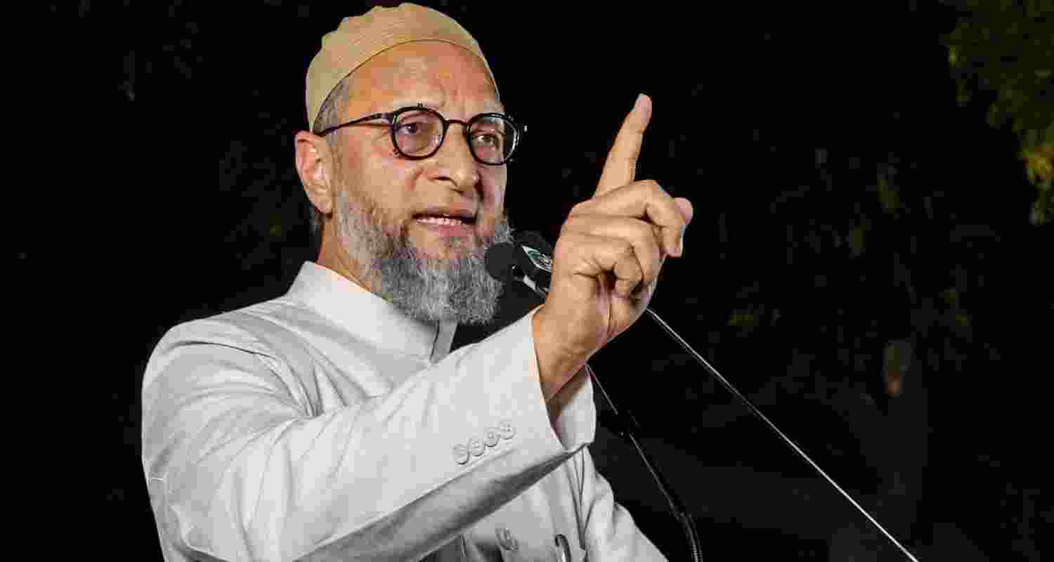 Owaisi launches AIMIM campaign, targets NDA and INDIA bloc. Owaisi launches AIMIM campaign, targets NDA and INDIA bloc.