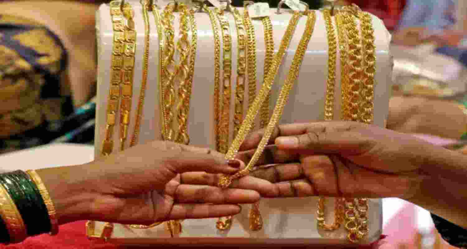 RBI gold reserves rise to 880 tonnes in 2024. RBI gold reserves rise to 880 tonnes in 2024.