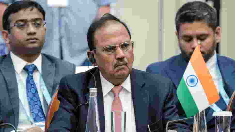 India, Canada held 5 hr long 'secret meet', claims US report India, Canada held 5 hr long 'secret meet', claims US report