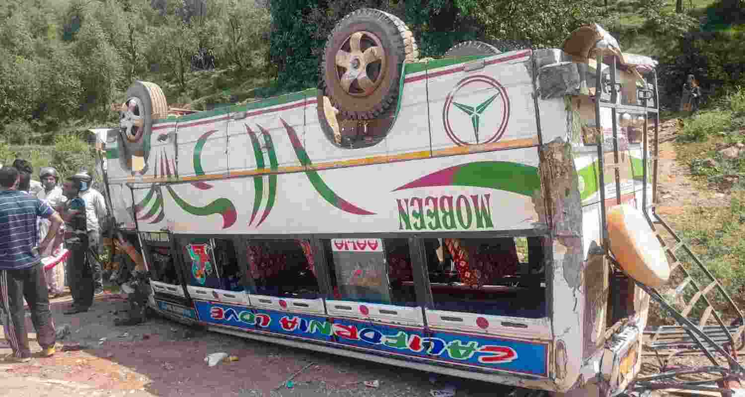 A bus overturns in Rajouri A bus overturns in Rajouri