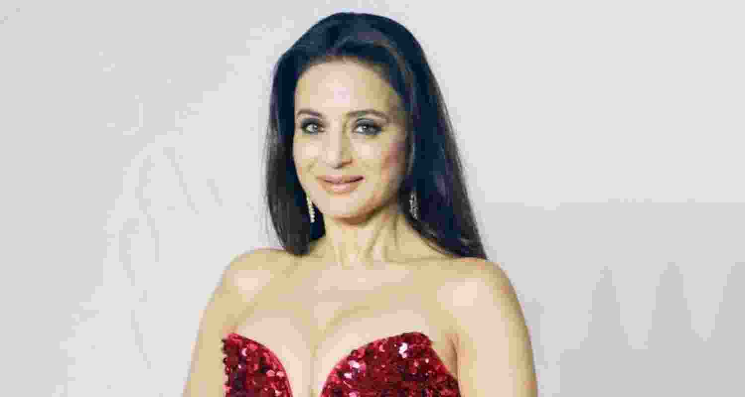 Ameesha Patel dismisses non-bailable warrant as thing of past Ameesha Patel dismisses non-bailable warrant as thing of past