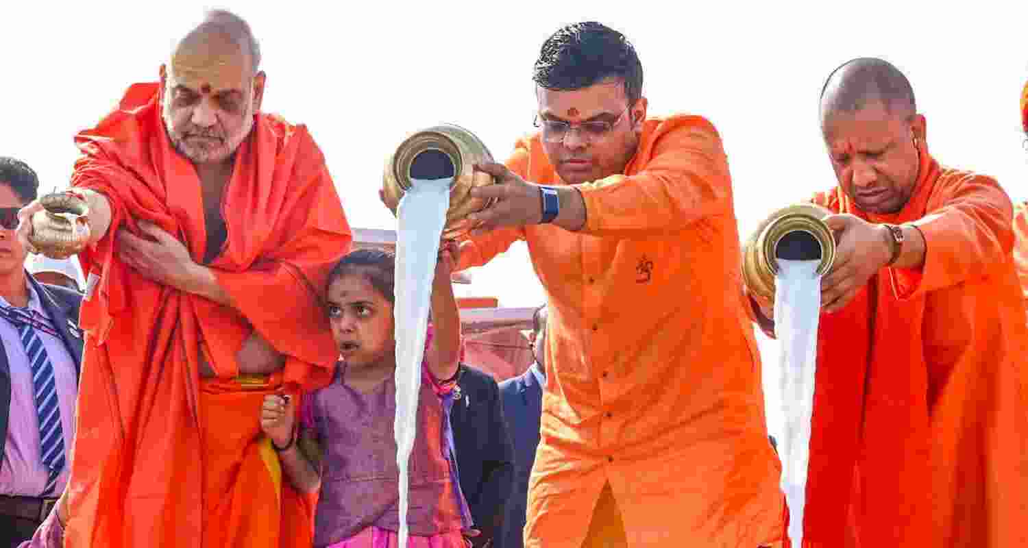 Maha Kumbh: HM Amit Shah takes dip at Sangam Maha Kumbh: HM Amit Shah takes dip at Sangam