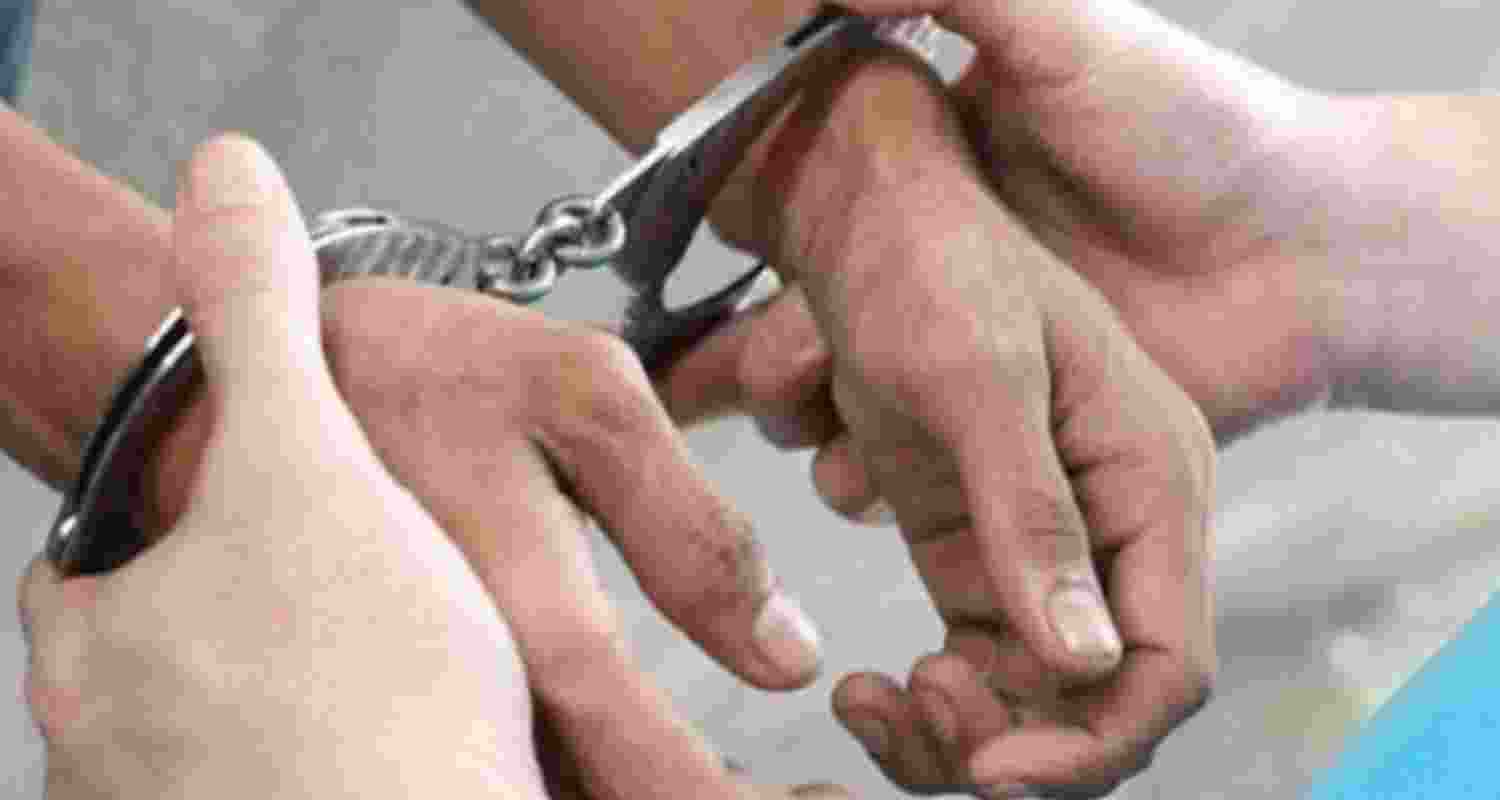STF arrested a suspected Jaish-e-Mohammed operative in Bardhaman and is probing alleged links to a suspected plot after recovering sensitive documents. STF arrested a suspected Jaish-e-Mohammed operative in Bardhaman and is probing alleged links to a suspected plot after recovering sensitive documents.