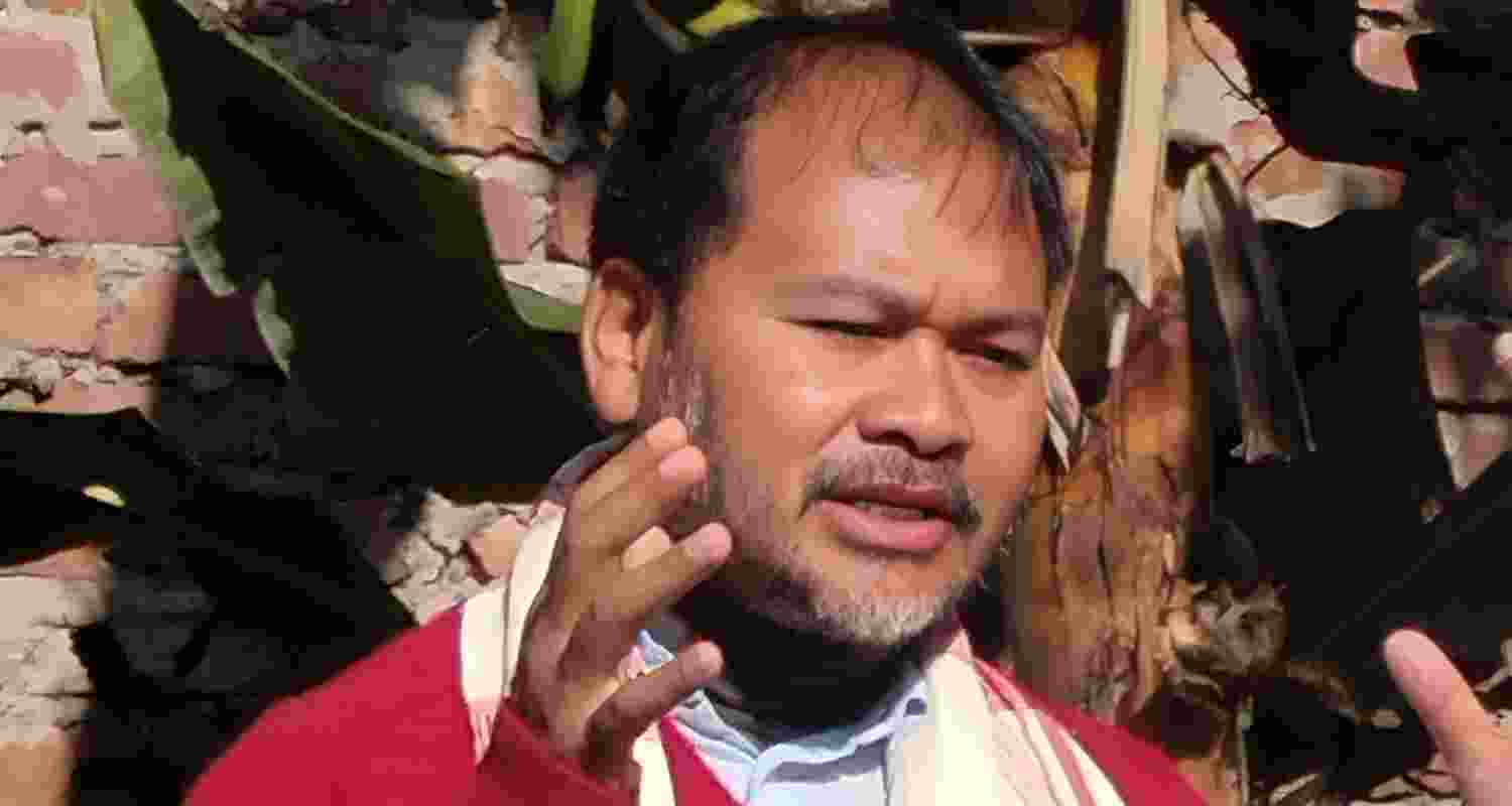 Assam BJP accused Raijor Dal chief Akhil Gogoi of double standards over a purported audio clip allegedly linking his aide to illegal coal trade. Assam BJP accused Raijor Dal chief Akhil Gogoi of double standards over a purported audio clip allegedly linking his aide to illegal coal trade.