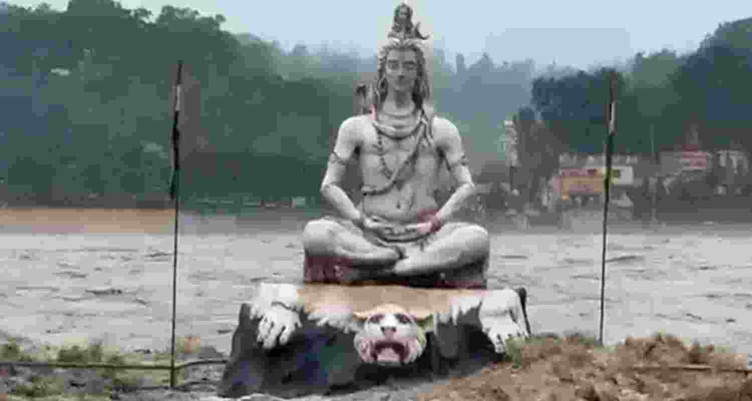 At Parmarth Niketan Ashram in Rishikesh, the water has risen so high that it is now touching the Shiva idol at the Aarti Sthal. At Parmarth Niketan Ashram in Rishikesh, the water has risen so high that it is now touching the Shiva idol at the Aarti Sthal.