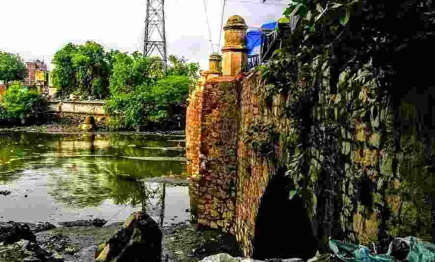 The ASI official has assured the LG of complete restoration within three months. He has also directed the agency to undertake the restoration work while maintaining the originality of the structure and install proper lighting on the bridge once work was completed. The ASI official has assured the LG of complete restoration within three months. He has also directed the agency to undertake the restoration work while maintaining the originality of the structure and install proper lighting on the bridge once work was completed.