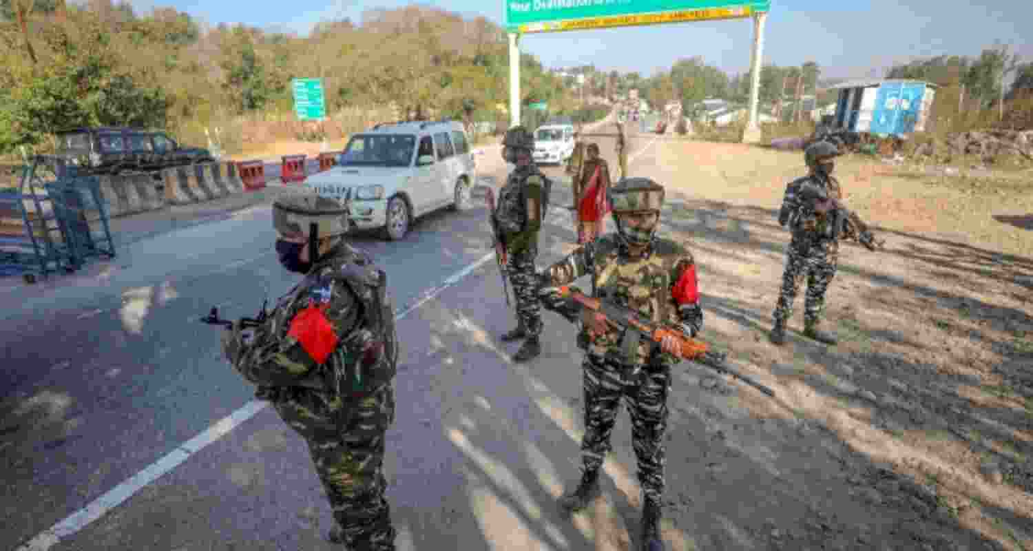 BSF asks farmers to clear border fields in 48 hours BSF asks farmers to clear border fields in 48 hours