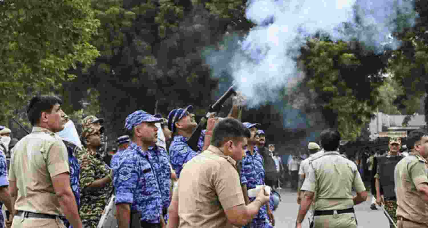 The Supreme Court directed the Delhi government to provide medical treatment to students injured during the July 20 protest and preserve key deployment records. The Supreme Court directed the Delhi government to provide medical treatment to students injured during the July 20 protest and preserve key deployment records.