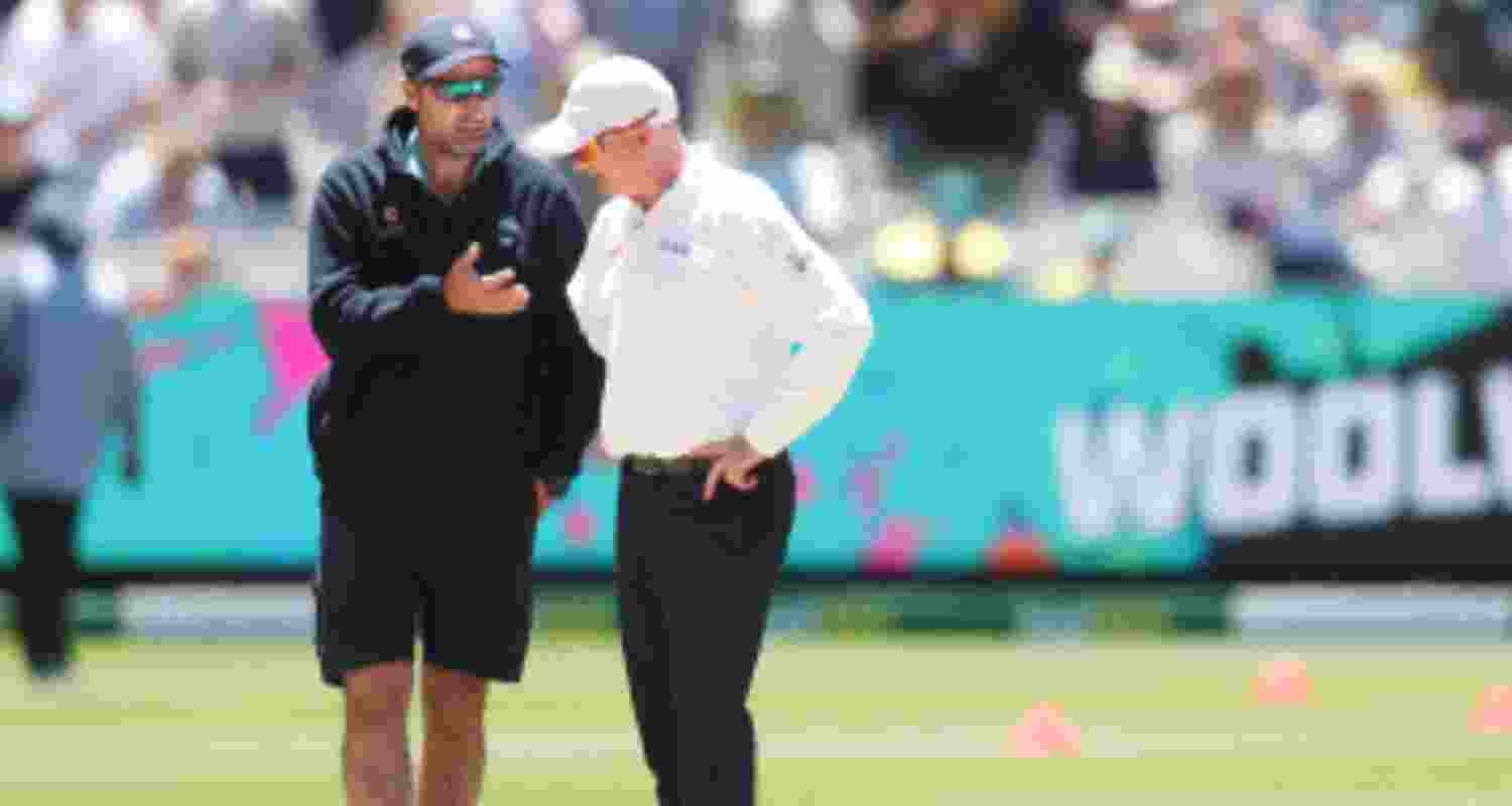 Cricket Australia has employed veteran consultant Les Burdett to advise local staff, but stops short of dictating exactly how a pitch should be prepared. Cricket Australia has employed veteran consultant Les Burdett to advise local staff, but stops short of dictating exactly how a pitch should be prepared.