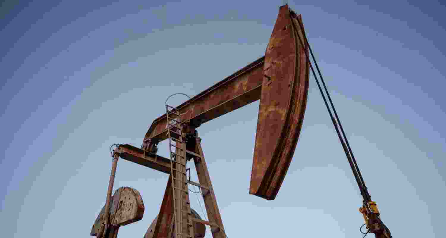 Crude oil prices rebound as Iran war fears, Hormuz tensions and falling US inventories raise fresh concerns over global energy supplies. Crude oil prices rebound as Iran war fears, Hormuz tensions and falling US inventories raise fresh concerns over global energy supplies.